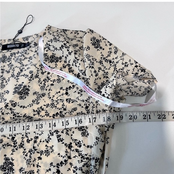 MISSGUIDED floral short sleeve dress - Picture 10 of 13